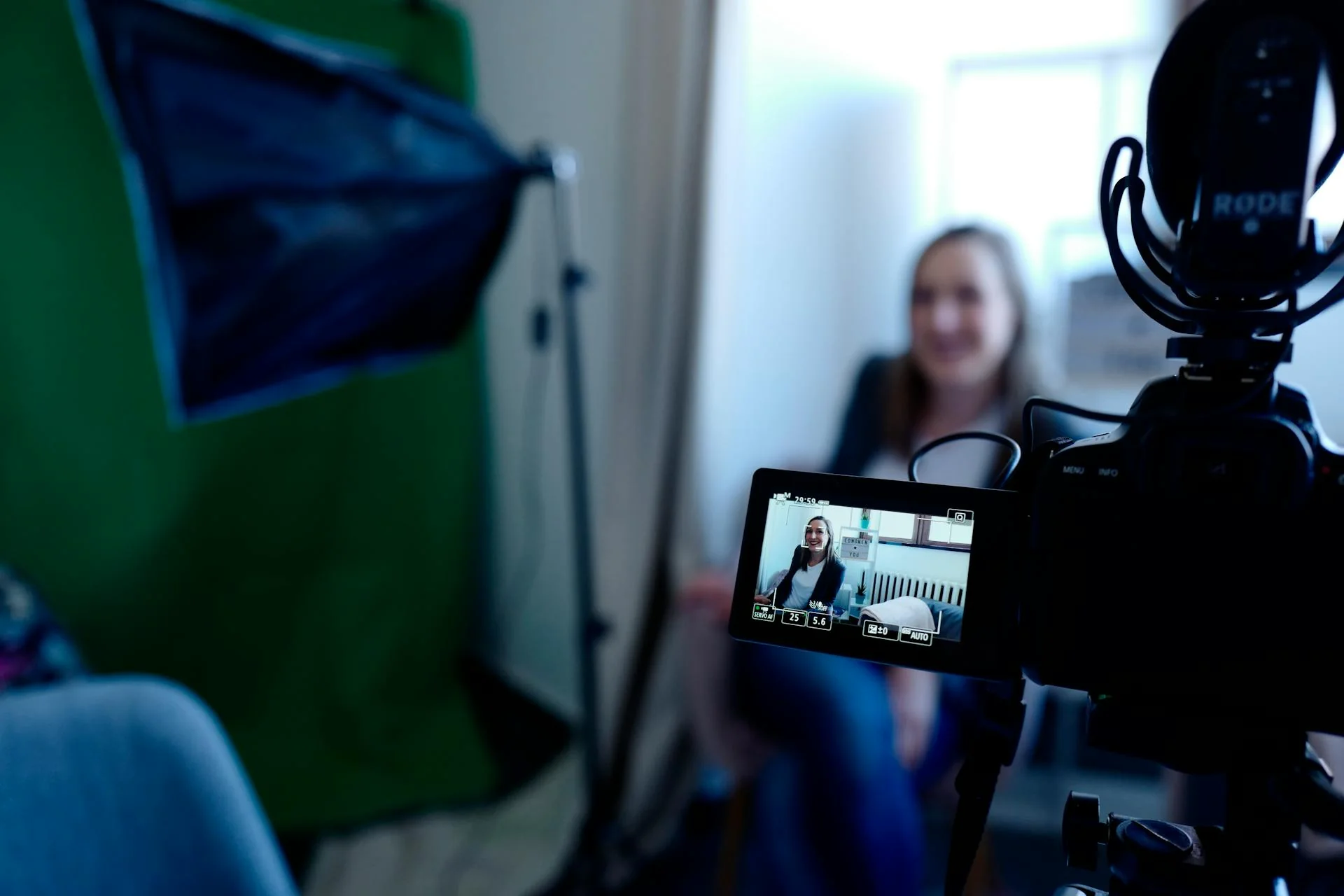 GoViral studio background